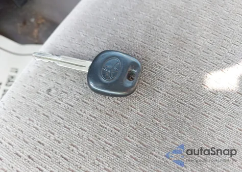 2008 Toyota Corolla Ce z USA, uszkodzony, nr VIN 1NXBR32E28Z977892